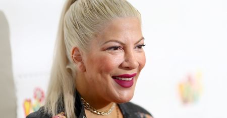 Rodzinna Tori Spelling W WANNIE pełnej piany kąpie się Z SYNAMI (FOTO)