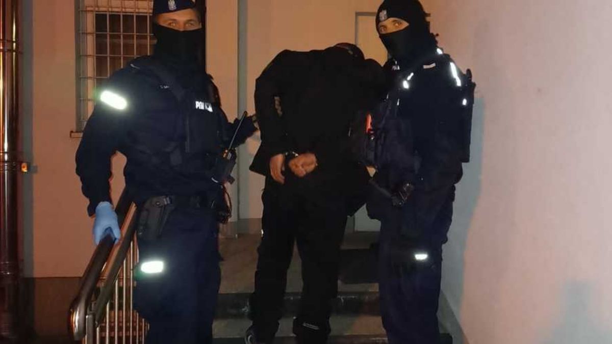 Policjanci zatrzymali 3 osoby podejrzane o kradzież darów dla uchodźców 