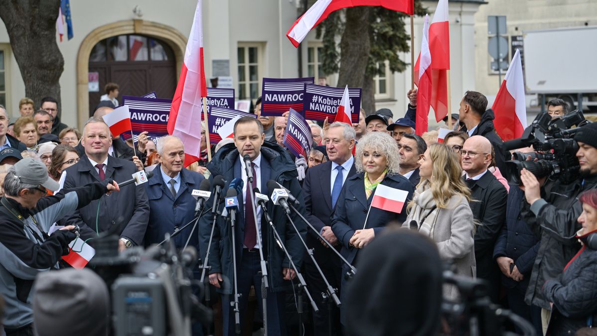 Karol Nawrocki, Maria Koc, Krzysztof Tch�rzewski, Maciej G�rski, Henryk Kowalczyk, Emilia Wierzbicki
Przemys�aw Pi�tkowski
briefing, kampania, PiS, polityk, polityka, prezydencka, prezydenckie, wizyta krajowa, wyborcza, wybory, wybory prezydenckie