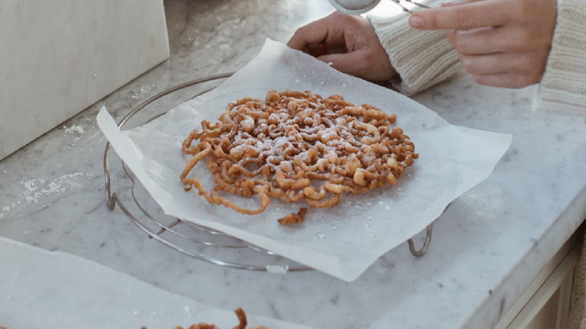 Przepis na "lany chrust" od Kasi Tusk
