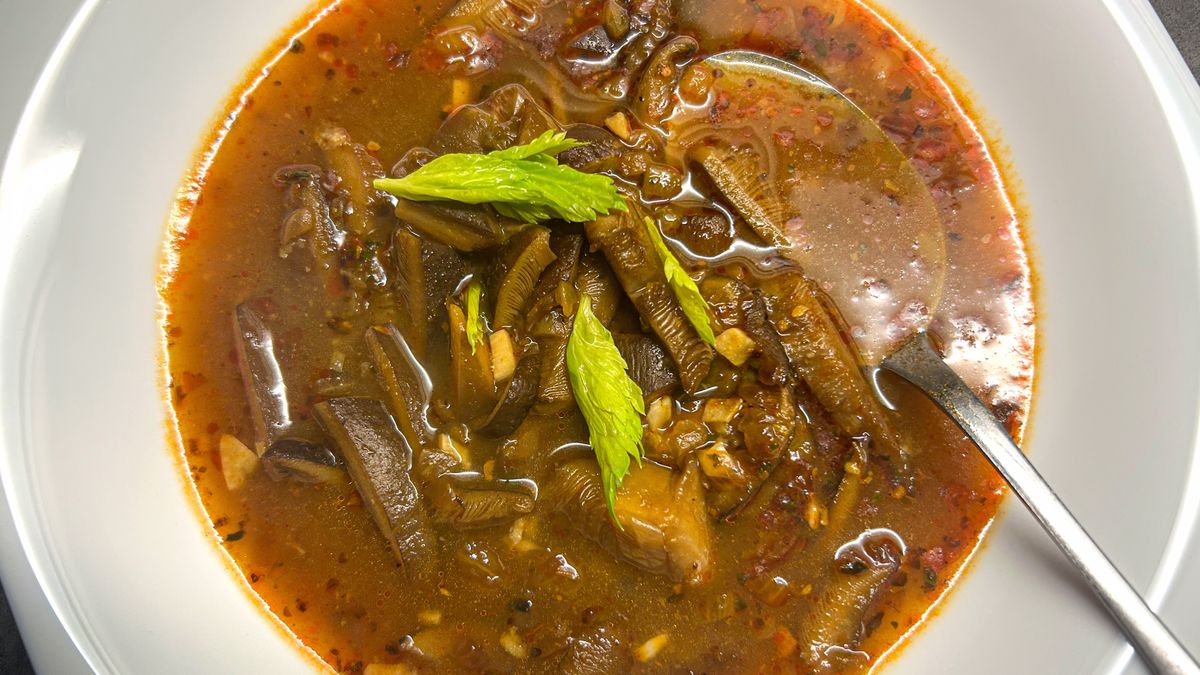 Zupa z boczniaków, smakuje lepiej niż z suszonych grzybów