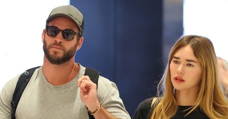 Liam Hemsworth "przyłapany" z partnerką pierwszy raz po ukazaniu się piosenki Miley Cyrus o ich związku i zdradach (ZDJĘCIA)