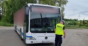 Pijany dowiózł autobusem dzieci do szkoły. Kolejne miał przewieźć na wycieczkę. Uniemożliwili mu to policjanci