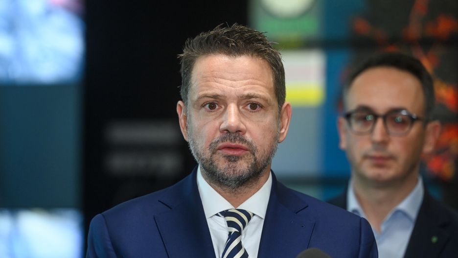 "Przechodzimy od słów do czynów". Trzaskowski o fotoradarach