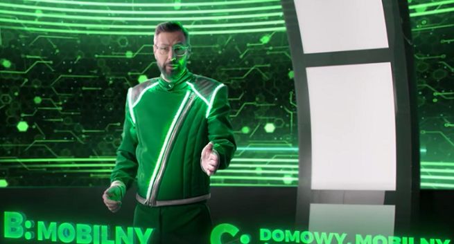 Plus 24 proc. więcej na reklamy, Play i Orange z dużymi spadkami