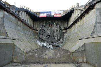 Karpatka przebiła pierwszą nawę długiego tunelu na S19