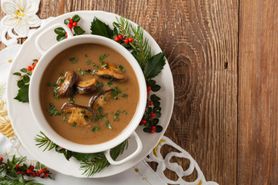 Wigilijna zupa grzybowa - przepis, kalorie, pomysły podania