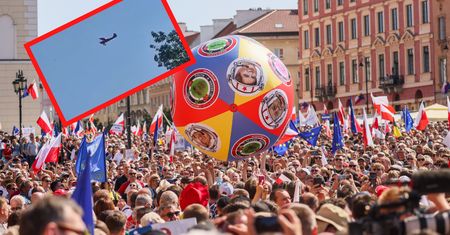 "Do Berlina". Samolot ciągnął z sobą obraźliwy baner