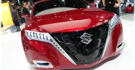 Przed Nowym Jorkiem: Suzuki Kizashi