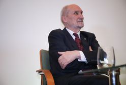 Macierewicz odmówił wykonania decyzji. Cezary Tomczyk komentuje