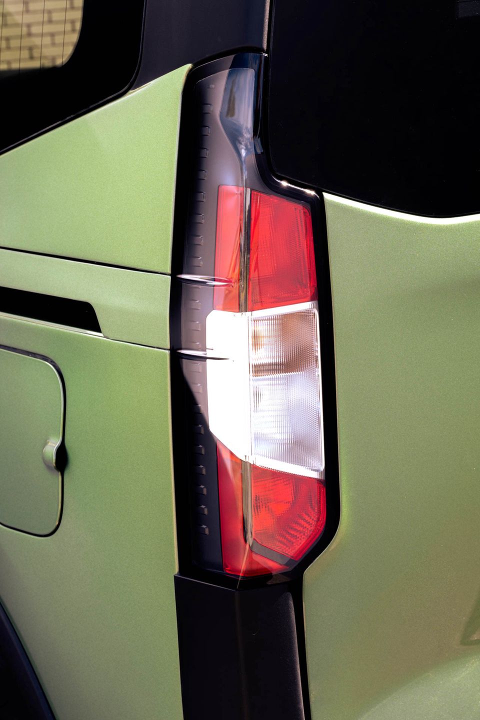 Ford E-Tourneo Courier