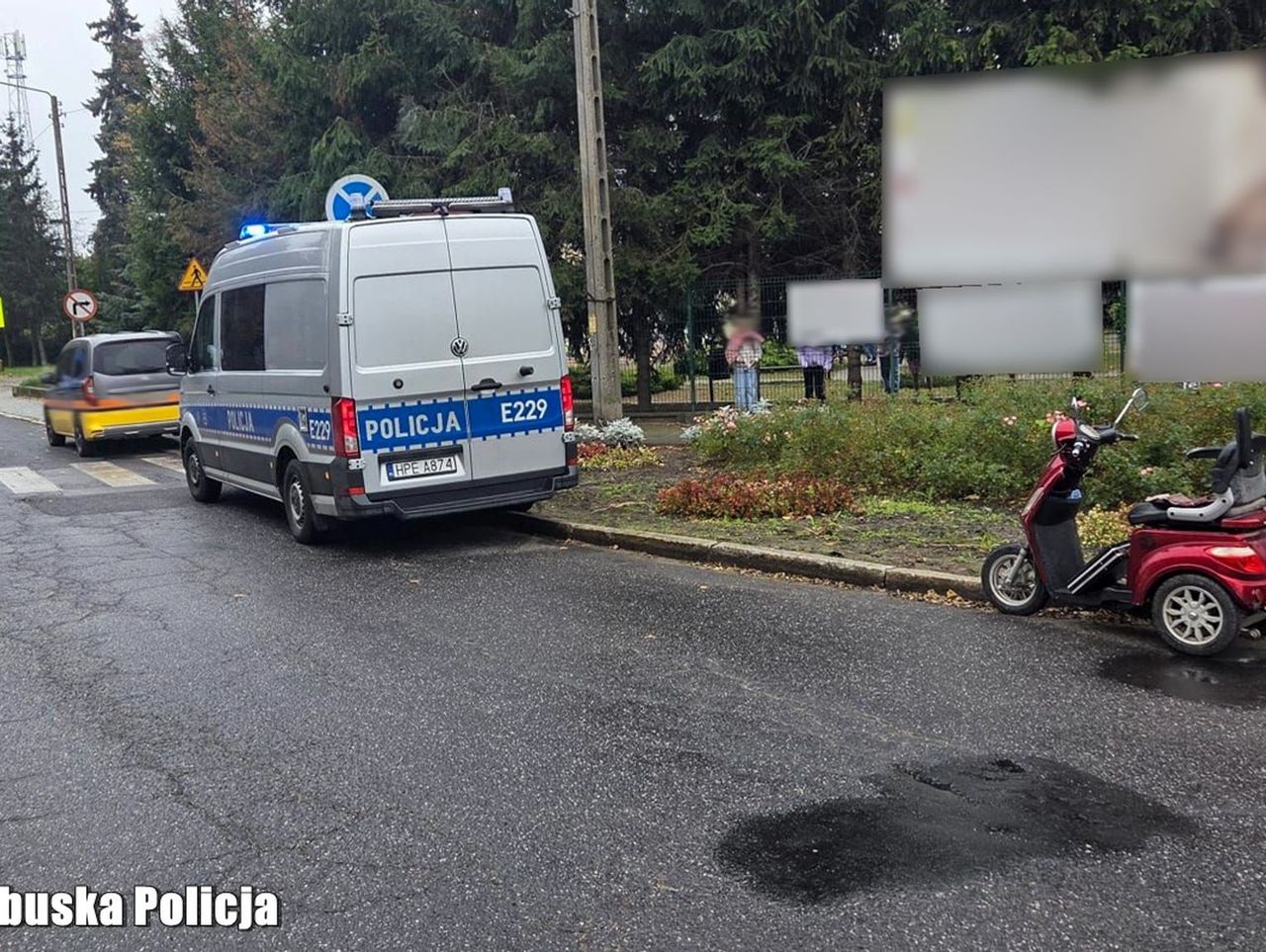 Sulechów: Mężczyzna na trzykołowym motorowerze ranny w wypadku. Jeździł bez przeglądu i ubezpieczenia