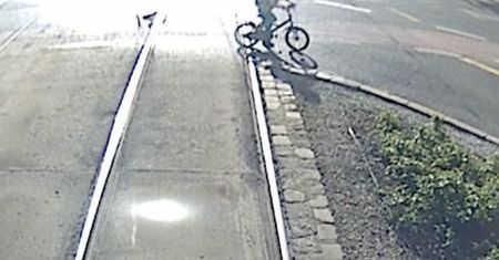 Wrocław. Refleks motorniczego uratował małego chłopca. Niemal wjechał pod tramwaj