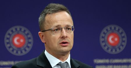 Węgry odpowiadają na zarzuty. "To nie dzięki nam"