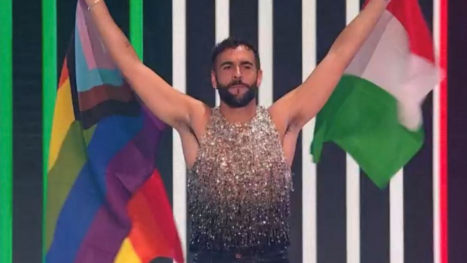 Marco Mengoni pojawił się na scenie z nową flagą społeczności LGBT+
