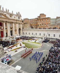 Watykan sprzeciwia się korekcie płci, macierzyństwu zastępczym i aborcji