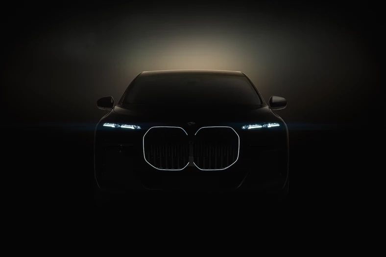 BMW i7