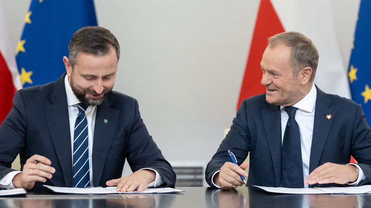 Wladyslaw Kosiniak-Kamysz, Donald Tusk during the signing of the coalition agreement regarding the tasks of establishing a new government in Poland in Warsaw, Poland on November 10, 2023. (Photo by Foto Olimpik/NurPhoto via Getty Images)