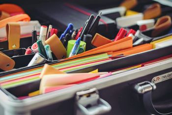 Kończy się czas na złożenie wniosku o 300+! Kto może dostać pieniądze na wyprawkę szkolną?