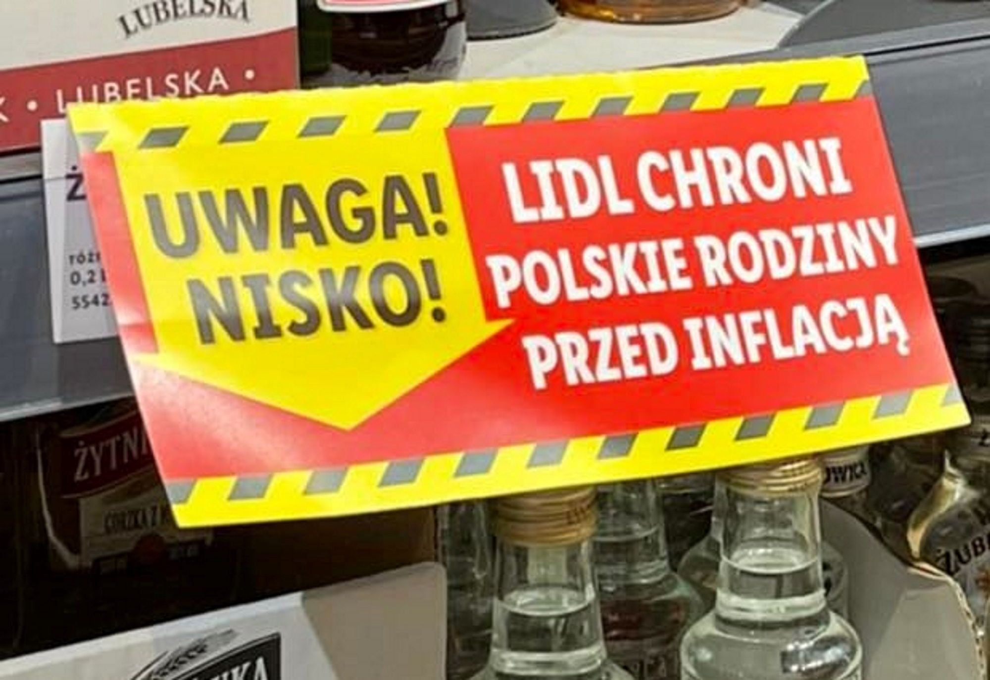 Poszła do Lidla. Nie mogła uwierzyć własnym oczom. Ludzie w śmiech