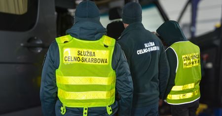 "60 kg haszyszu w skrytce busa". Rumun chciał przemycić narkotyki warte ponad 3 miliony złotych przez polską granicę