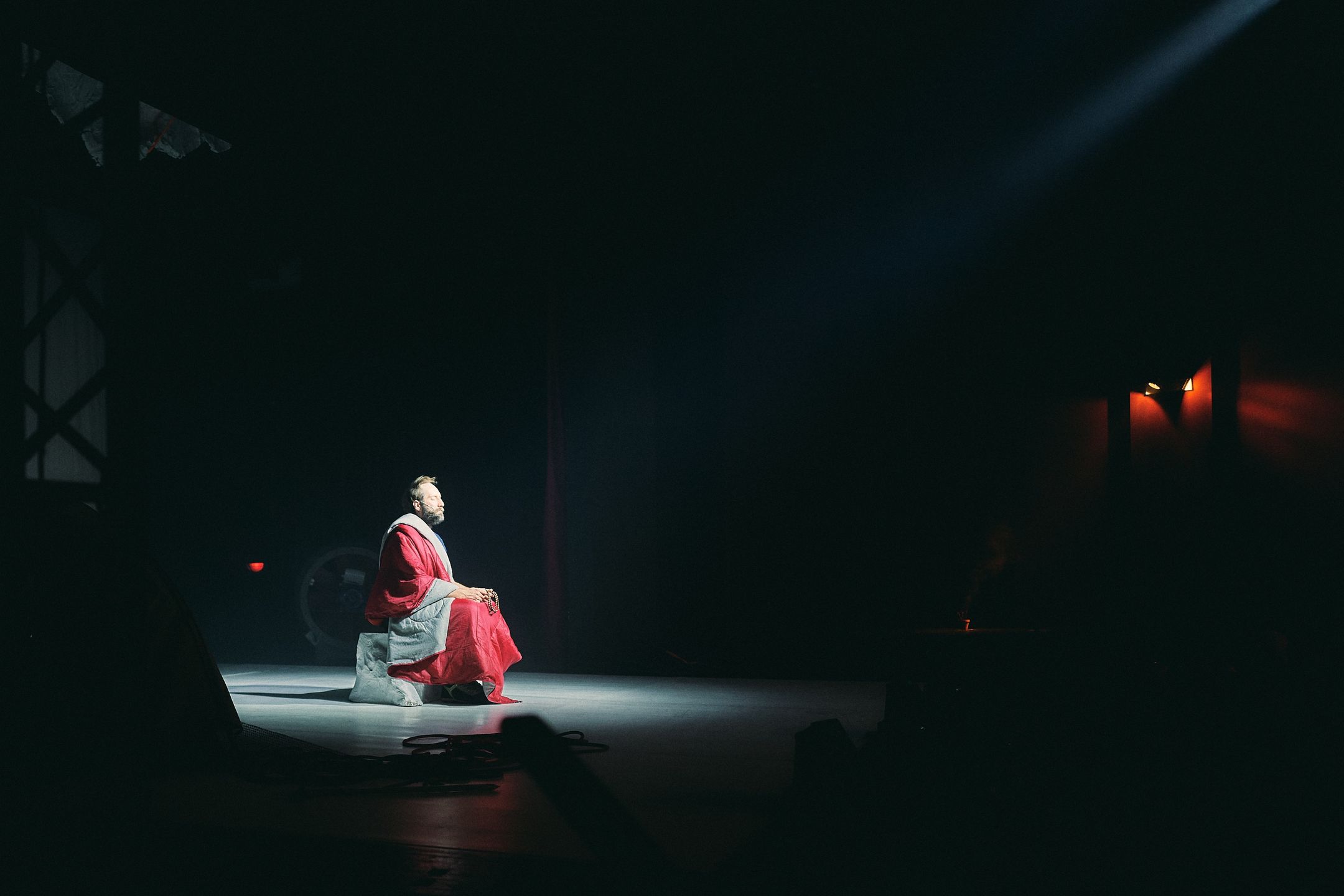 Krystian Durman na scenie Teatru Baj Pomorski