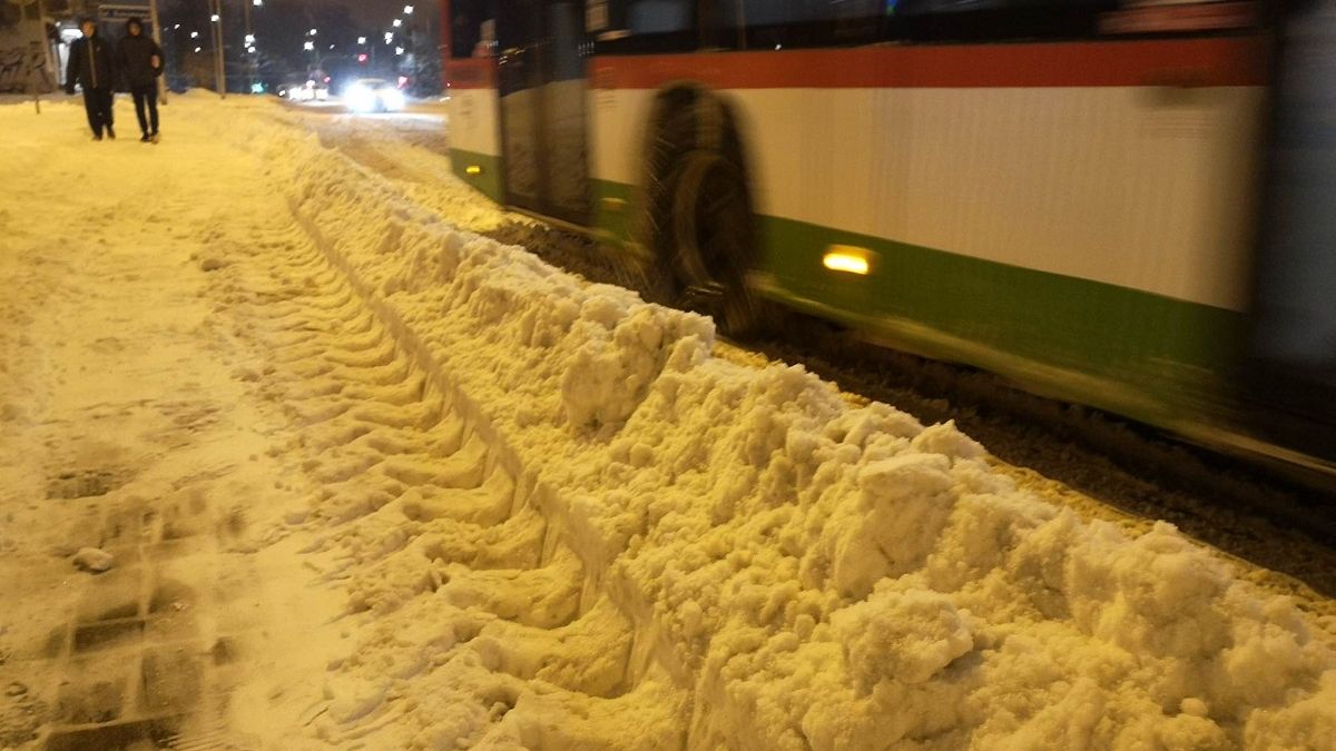 Opóźnione autobusy przez trudne warunki na ulicach Lublina