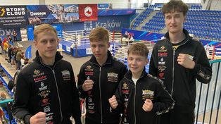 Trzy medale zdobyli zawodnicy klubu Klincz Kielce na Mistrzostwach Polski Muay Thai do lat&nbsp;16. w Krakowie. Zobacz zdjęcia