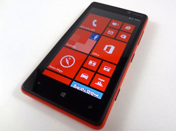 Nokia Lumia 820 - niesłusznie niedoceniona siostra [test]