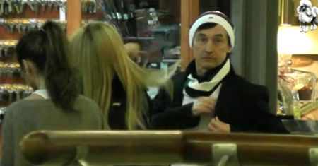 Borysewicz z brunetką i blondynką na zakupach!