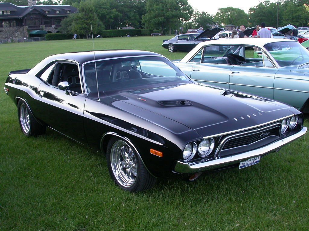 Dodge Challenger - w pogoni za Mustangiem [galeria] 24