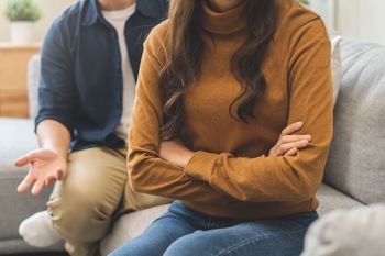 Tak objawia się inteligencja emocjonalna. 3 rzeczy robią inaczej