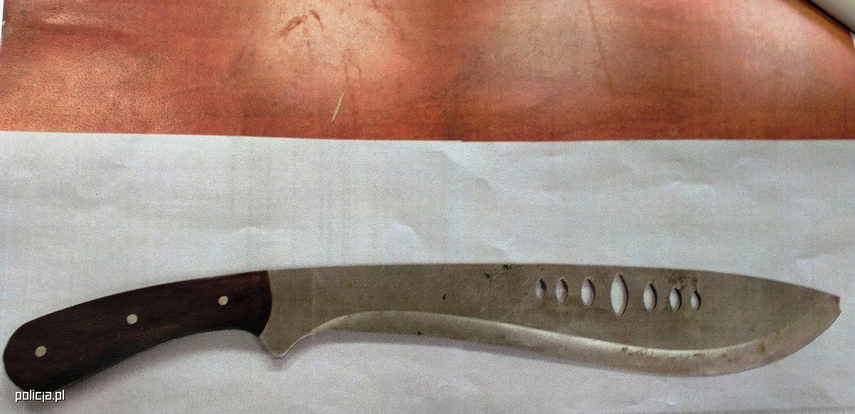 Pijany biegał z maczetą i zaczepiał ludzi.