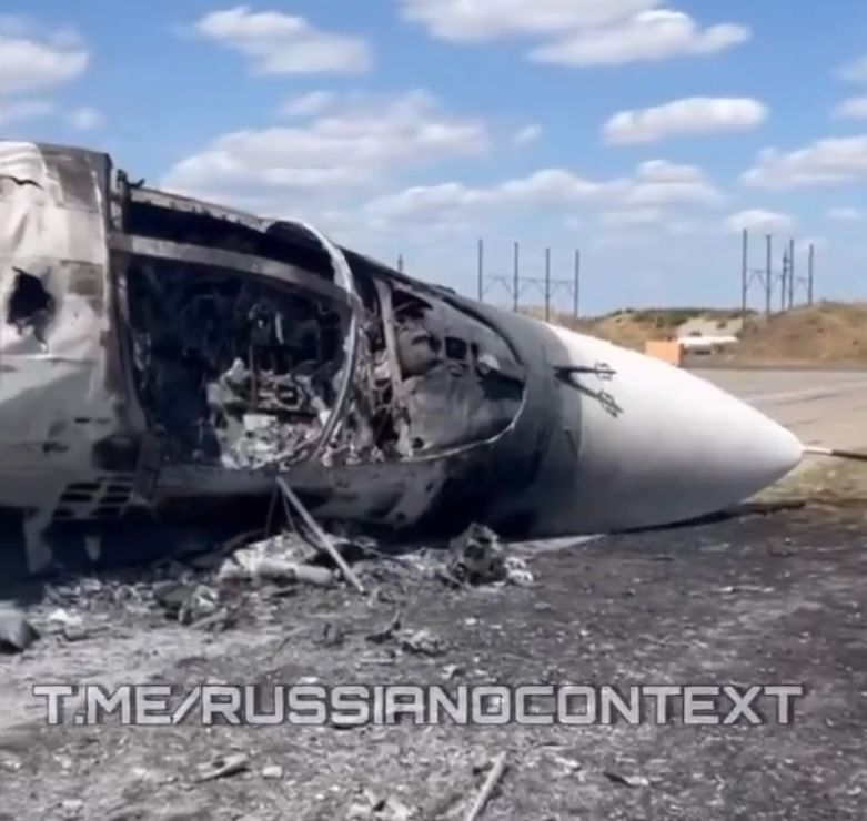 Wreck of the Russian Su-34 at the Morozovsk base.