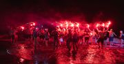 Ustka: Ekstremalne morsowanie. Silny wiatr, zimna woda i race