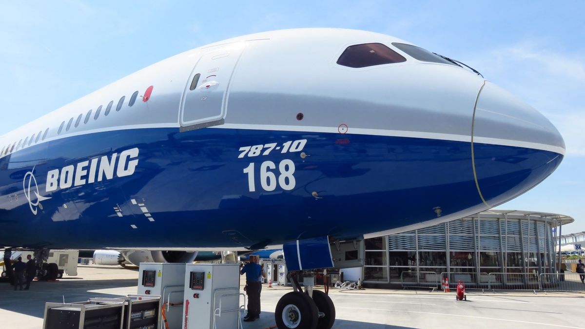 Samolot Boeing na lotnisku