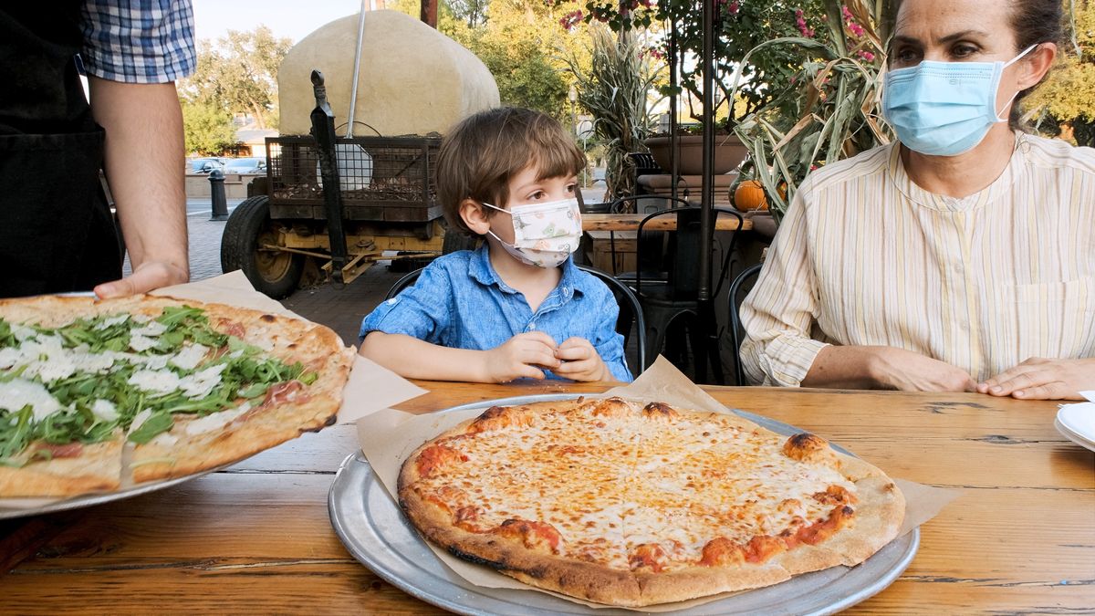 Pizzeria z Radomia była otwarta w czasie lockdownu. Restauratorka wygrała w sądach. Zdj. ilustracyjne
