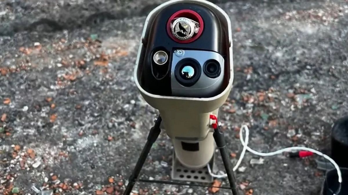 Dron Switchblade 300 w pojemniku startowym