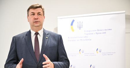 Konsulat obrzucony jajami i oblany farbą. Akt wandalizmu we Wrocławiu