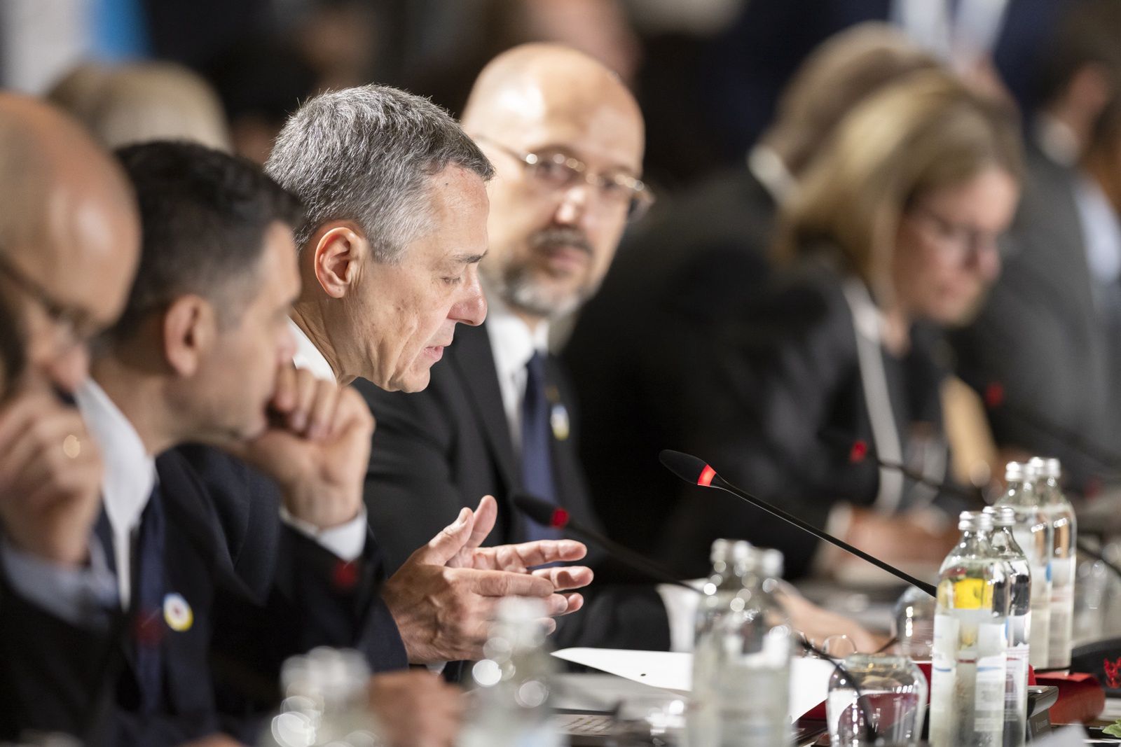 Premier Ukrainy, Denys Szmyhal na konferencji w szwajcarskim Lugano 
Dostawca: PAP/EPA.
