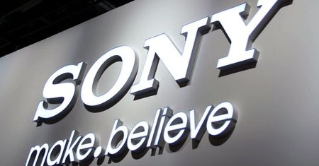 Sony walkowerem oddaje rynek amerykański i chiński