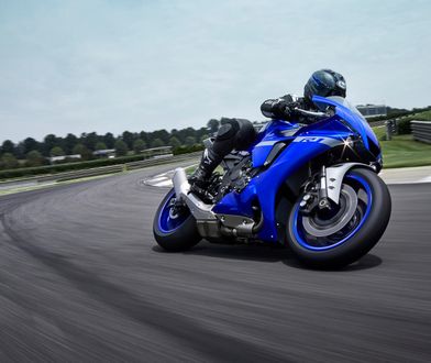 Yamaha R1 – cena, informacje, dane techniczne