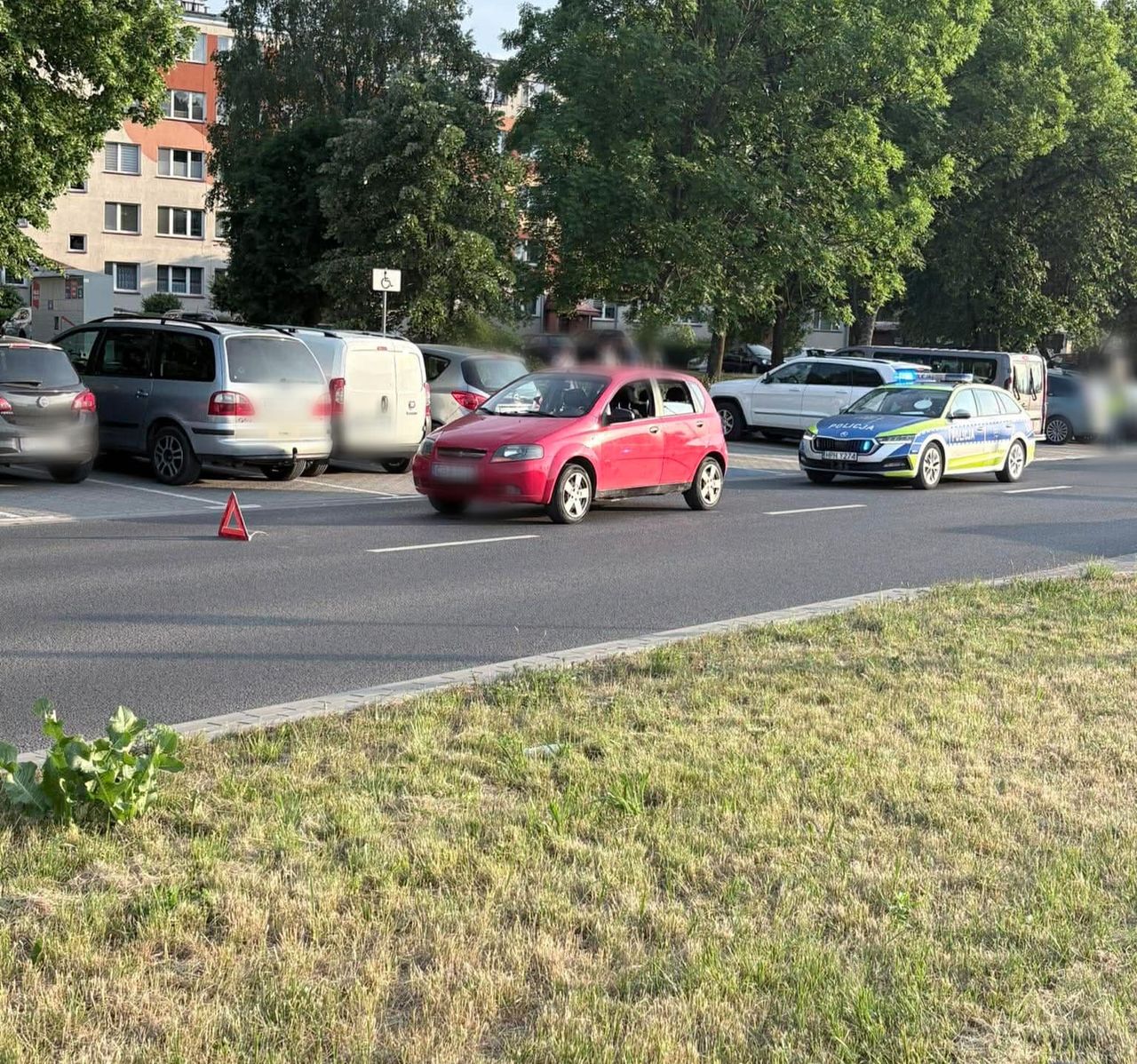 Niebezpieczne zdarzenia drogowe w Płocku i powiecie płockim. Poszkodowani 17-latka na hulajnodze i 14-letni pieszy!