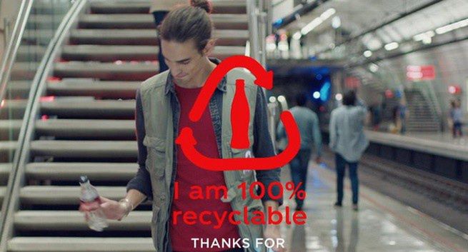 Coca-Cola kampanią zachęca do wyrzucania butelek po napoju do kosza (wideo)