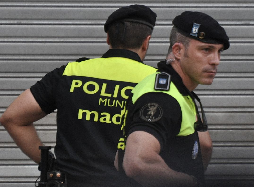 Policja w Madrycie bada sprawę wtorkowego napadu nożowników