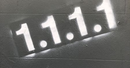 Zmień serwer DNS na 1.1.1.1, aby cieszyć się prywatnością i szybkością w sieci