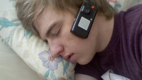 Telefon zamiast budzika 1
