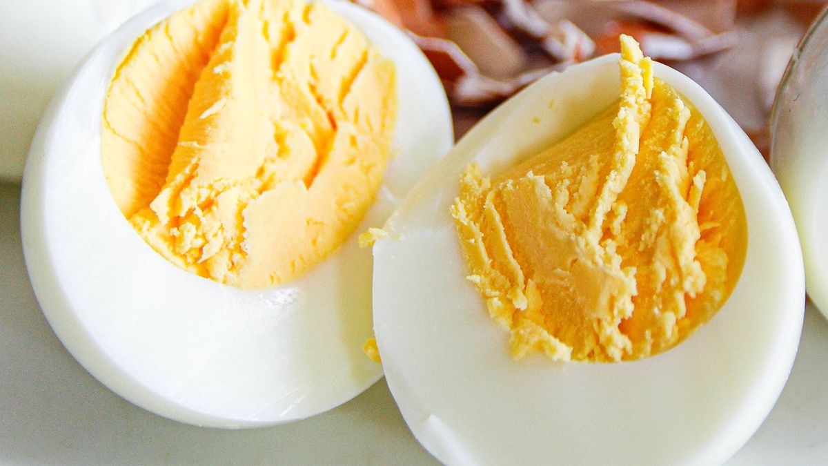 EggsEggs, eggshells,  close upKinga Krzeminska