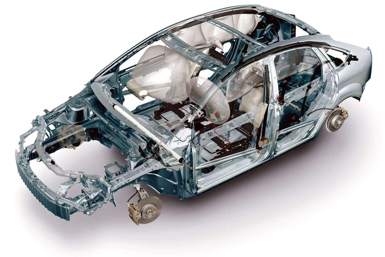 Ford Focus i Mazda 3 to różne konstrukcje, ale oparte na jednym podwoziu.
