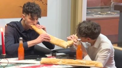 Randka przy kebabowej bestii. Tak influencer nagrodził fana